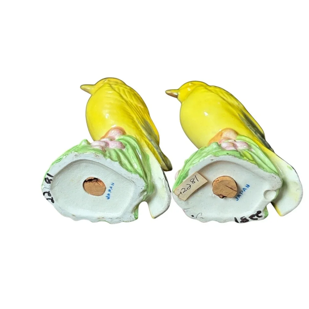 Vintage Yellow Bird Salt Pepper Shakers Ceramic Japan Cute Novelty Decor Set‎